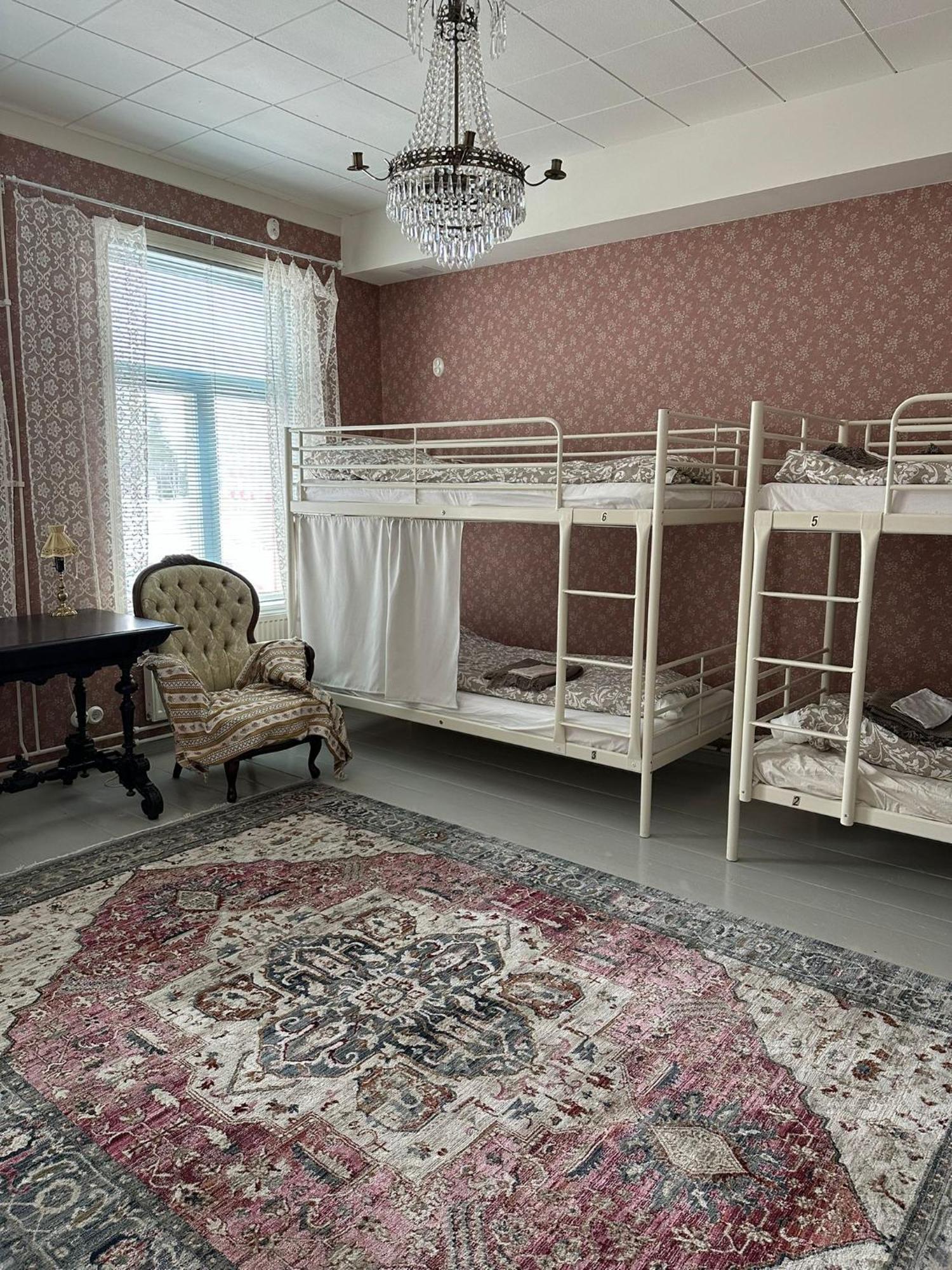 Hostel Cafe Huvila Oulu Zewnętrze zdjęcie